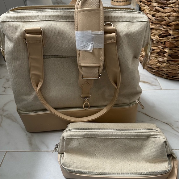 Beis The Weekender 
in Beige and The Dopp Kit 
in Beige - Picture 6 of 6